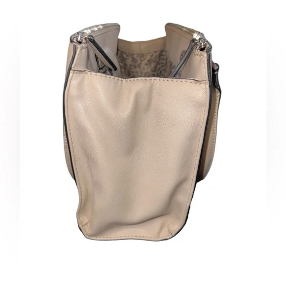 Guess Los Angeles White Faux Leather Purse Crossbody Tote - Picture 4 of 9